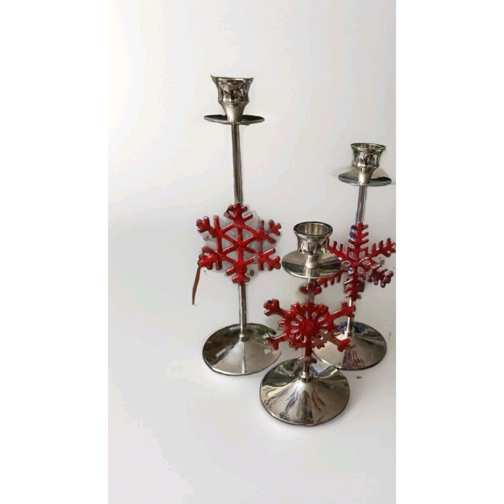 INTERNATIONAL SILVER CO SILVERPLATED 3 CANDLEHOLDERS W Red Snowflakes Valentine